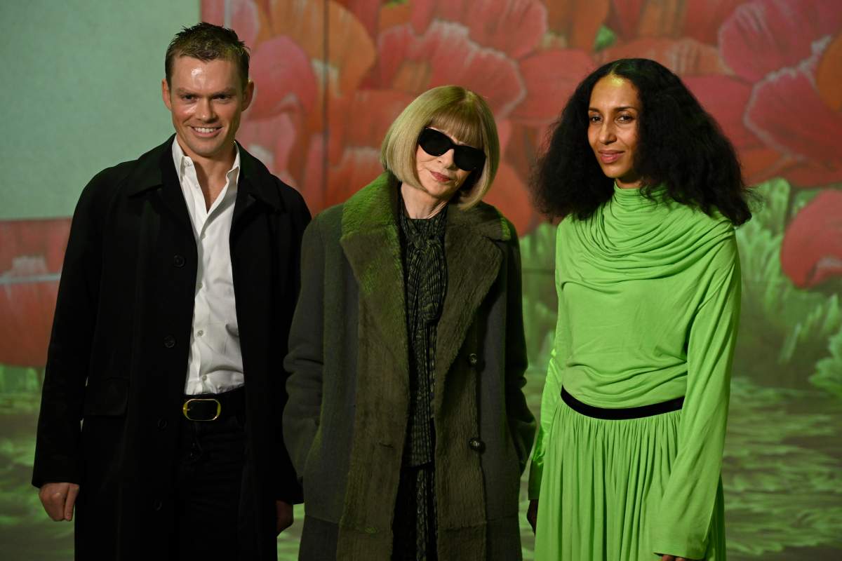 (L-R) Mark Guiducci, Anna Wintour and Chioma Nnadi attend the photocall for ‘Vogue: Inventing The Runway’ at Lightroom on Nov. 28, 2024 in London, England.