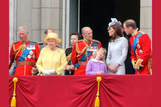 Funniest things the Queen and Royal Family got last year - image
