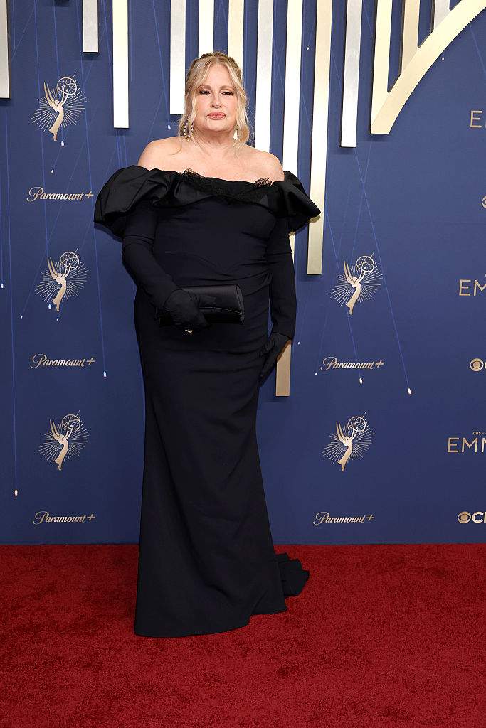 2025 Emmy Awards: The most dazzling red carpet looks from TV’s biggest night - image