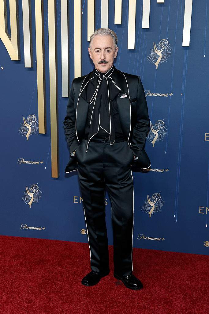 2025 Emmy Awards: The most dazzling red carpet looks from TV’s biggest night - image