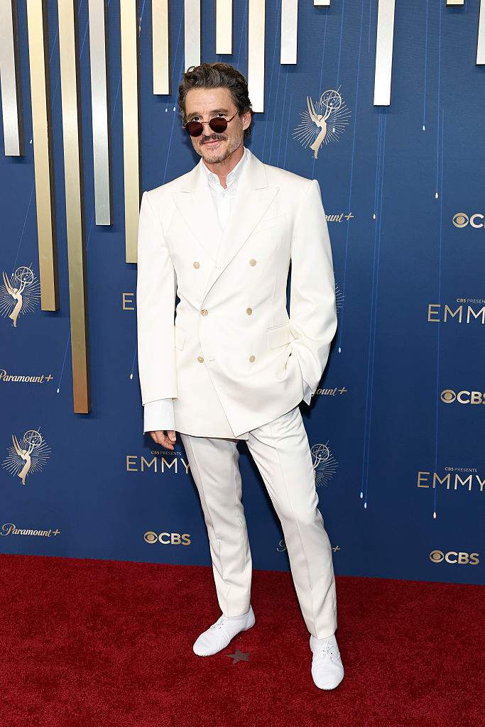 2025 Emmy Awards: The most dazzling red carpet looks from TV’s biggest night - image
