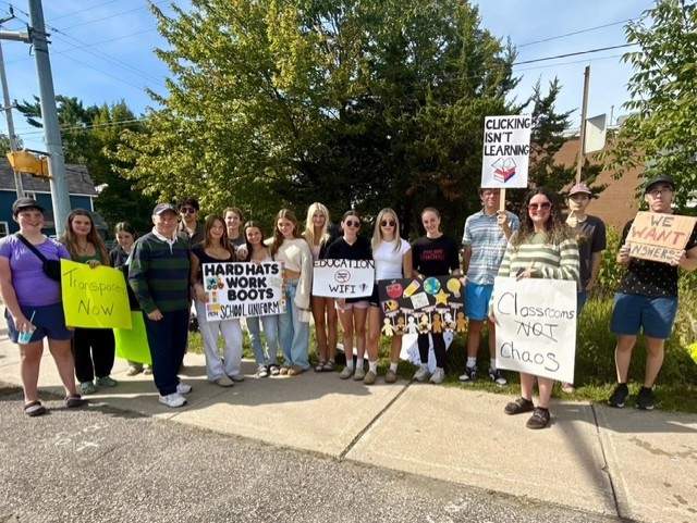 Students in Parry Sound protesting having to learn online amid construction delays.