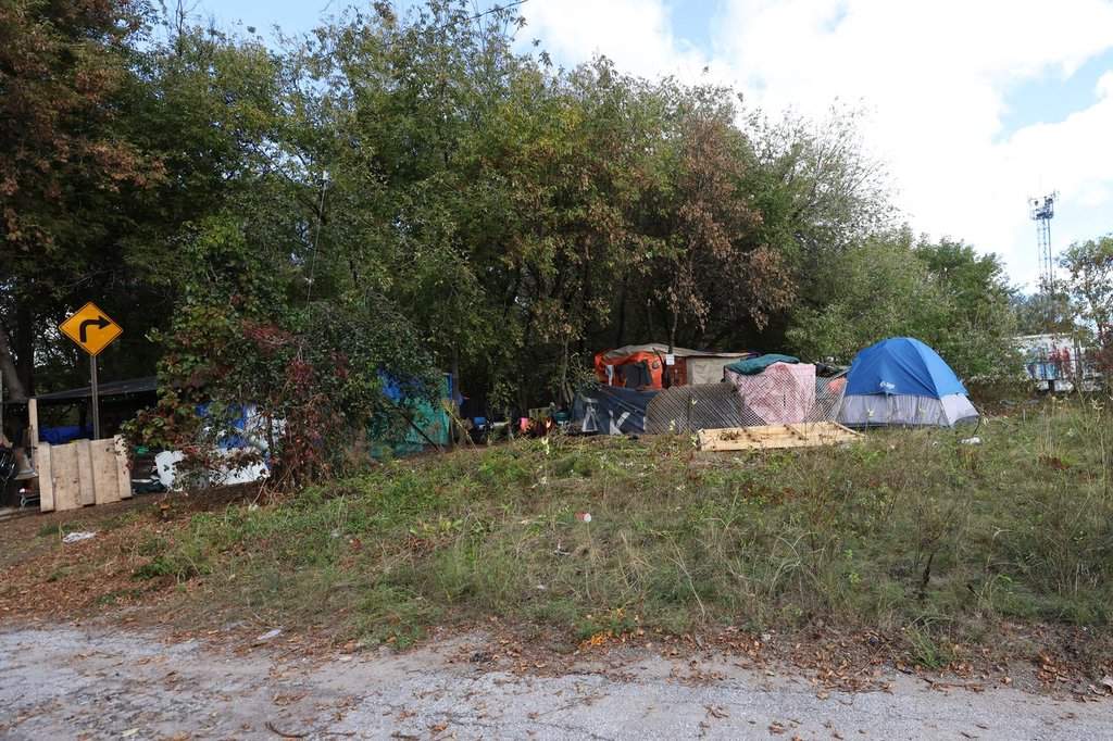 A large scale tent city near the Barrie foodbank on Anne Street,  just outside of the downtown core of Barrie, Ont., is seen in this file photo. 