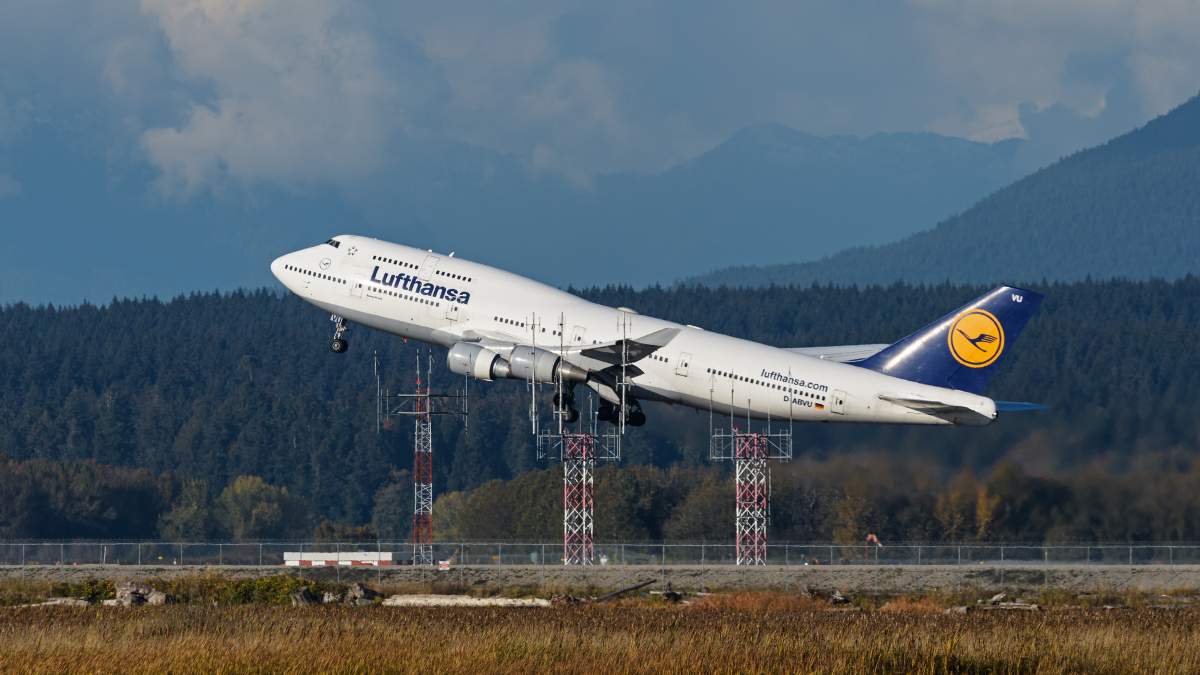 A Lufthansa Boeing 747-400 jetliner (D-ABVU) departs from Vancouver International Airport, Richmond, B.C., on Tuesday, November 1, 2022.