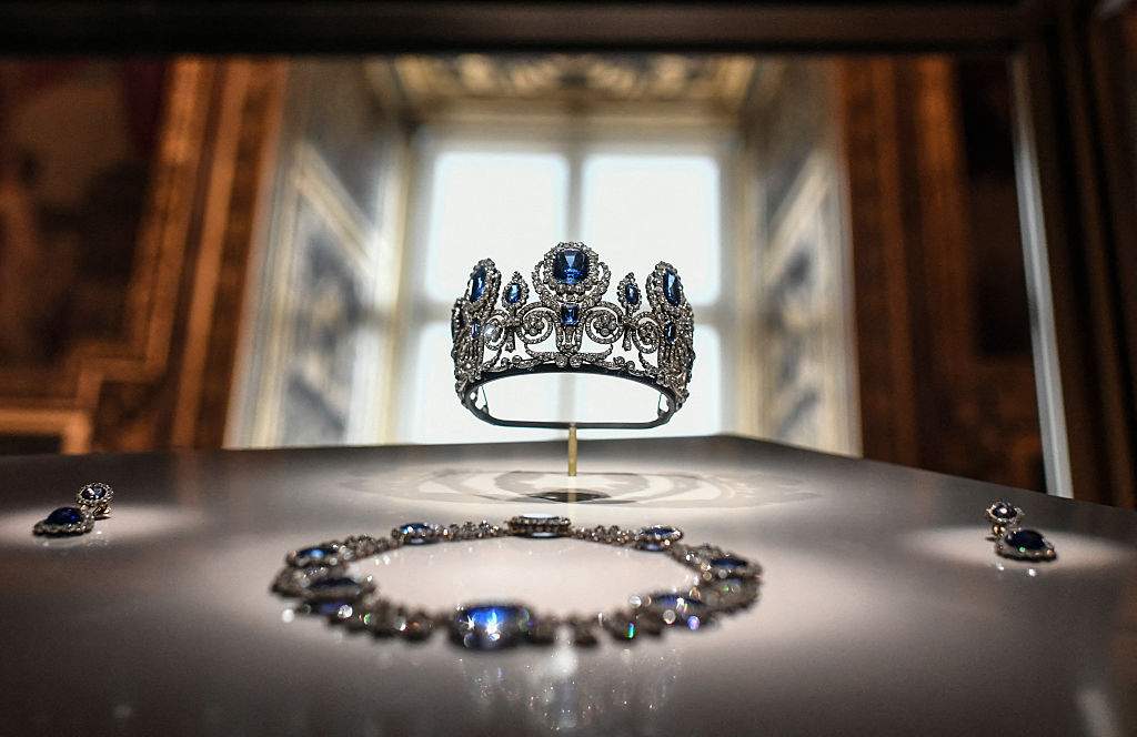 This photograph shows the 'parure de la reine Marie-Amelie et de la Reine Hortense' (set of jewelry of Queen Marie-Amelie and Queen Hortense) displayed at Apollon's Gallery on January 14, 2020 at the Louvre museum in Paris after the reopening of the Gallery following ten months of renovations.