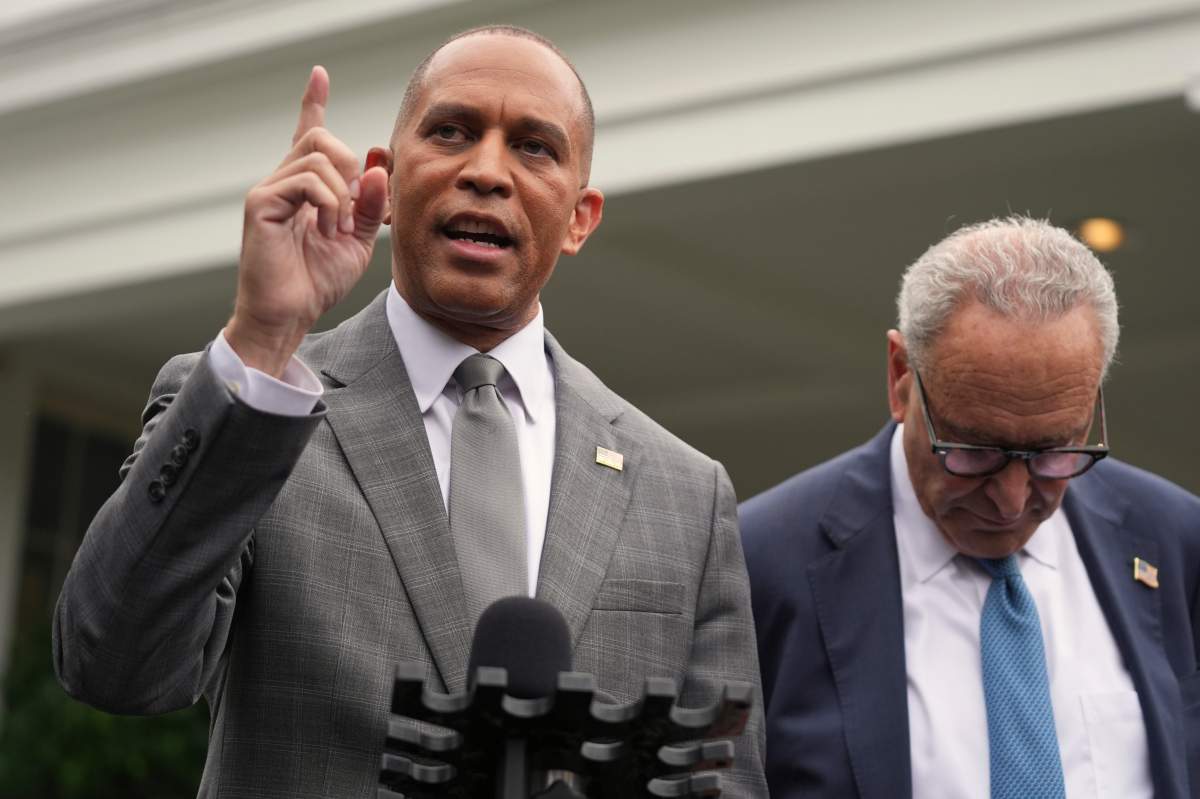 House Minority Leader Hakeem Jeffries, D-N.Y., left, and Senate Minority Leader Chuck Schumer, D-N.Y., speak to members of the media outside the West Wing at the White House in Washington, Monday, Sept. 29, 2025, in Washington.