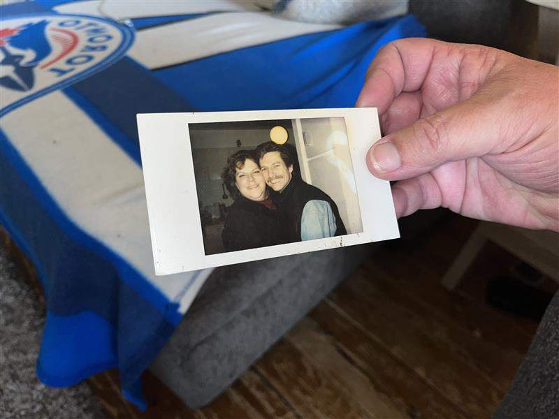 White was diagnosed with leukemia 25 years ago when she was living with her husband in Ontario.