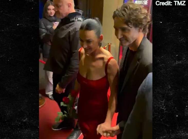 A screengrab of a TMZ video that captured Katy Perry and Justin Trudeau in Paris on Oct. 25.