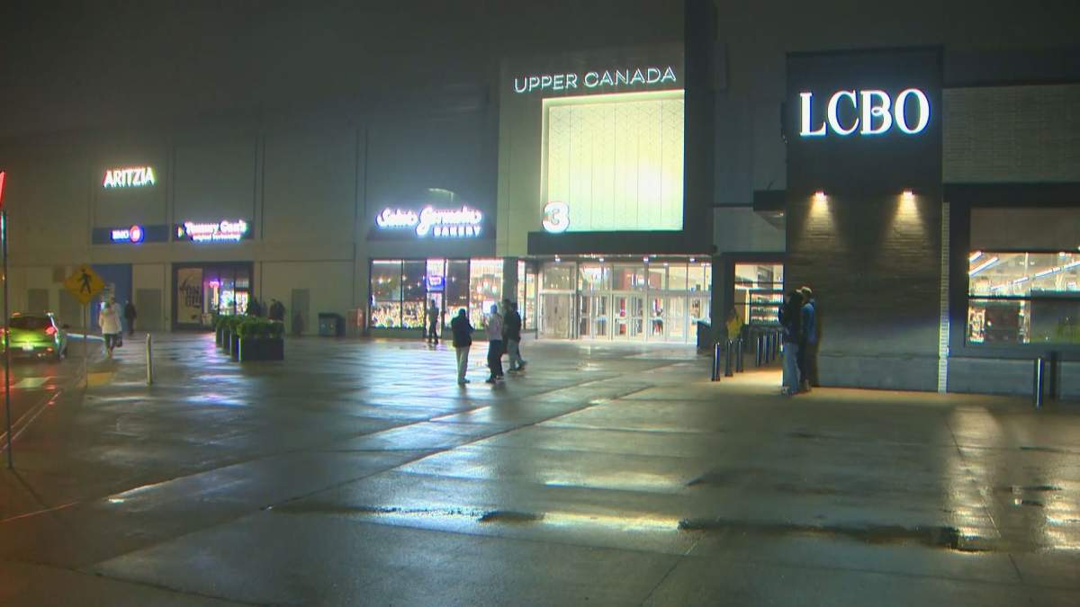 Police are seeking the public's help in identifying suspects in Saturday's jewelry store robbery at the Upper Canada Mall in Newmarket, Ont.