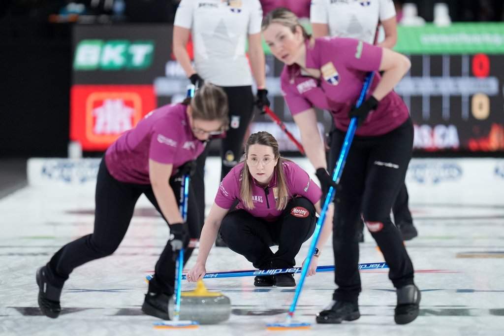 Skip Christina Black, centre, watches her shot during Game 1 of the Montana's Canadian Curling Trials final against Team Homan in Halifax on Nov. 28, 2025. THE CANADIAN PRESS/Darren Calabrese.