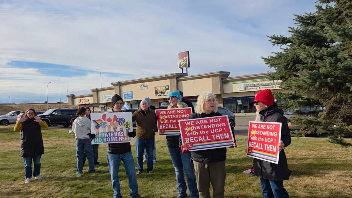 Residents of Medicine Hat, Alta. working to get enough signatures on a recall petition for local MLA, Premier Danielle Smith, in December 2025.