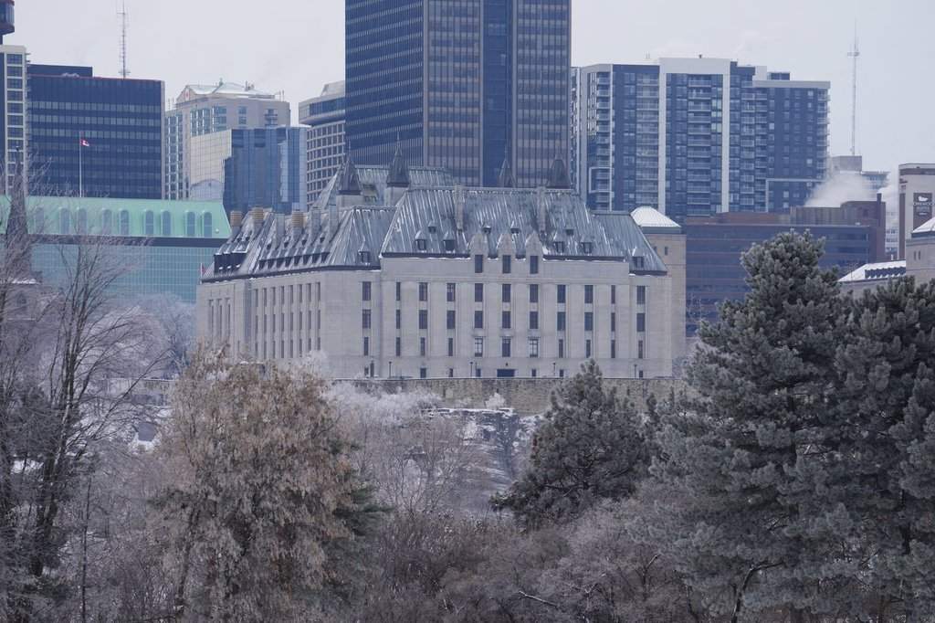 The Quebec government says it will ask the Supreme Court to hear an appeal aimed at stopping a redrawing of the provincial electoral map.