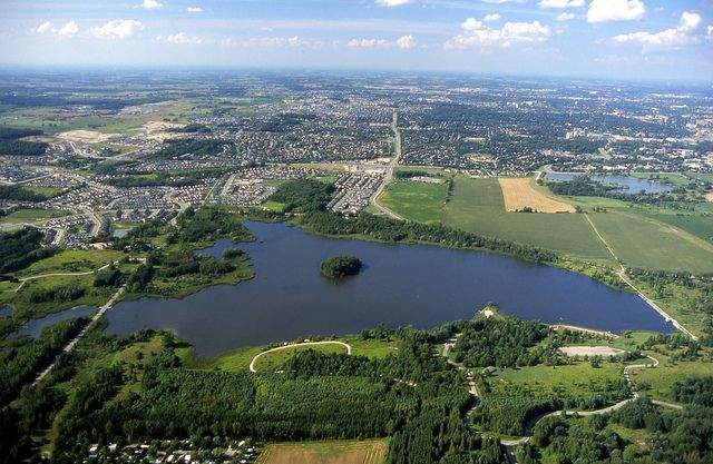 A University of Waterloo hydrologist says early detection of Waterloo Region’s water capacity issue is key as population growth strains groundwater systems.