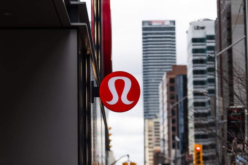 Lululemon logo