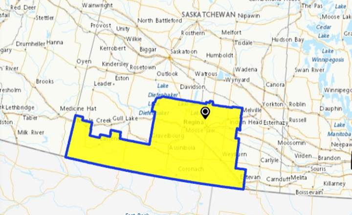 Regina and southern Saskatchewan is under a wind warning of up to 100 km/h and a blowing snow warning that is affecting highways and travel in the region.