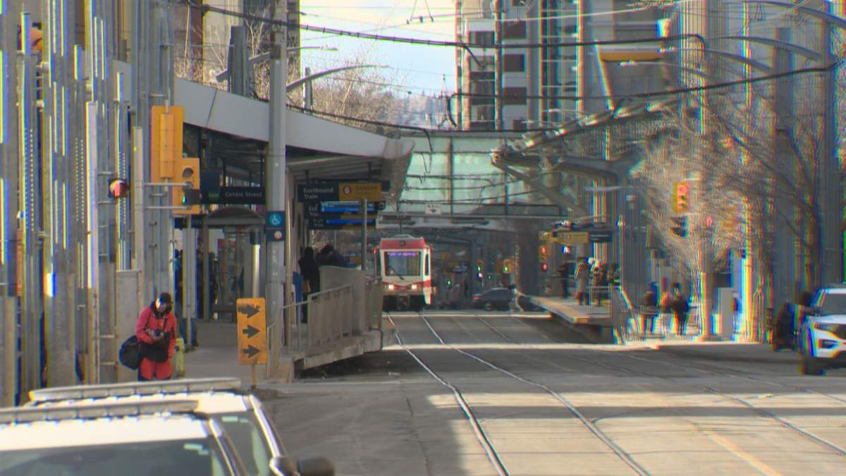 The motion, set to be introduced Tuesday, comes after Calgary city council narrowly voted against scrapping the downtown free fare zone late last year. 
