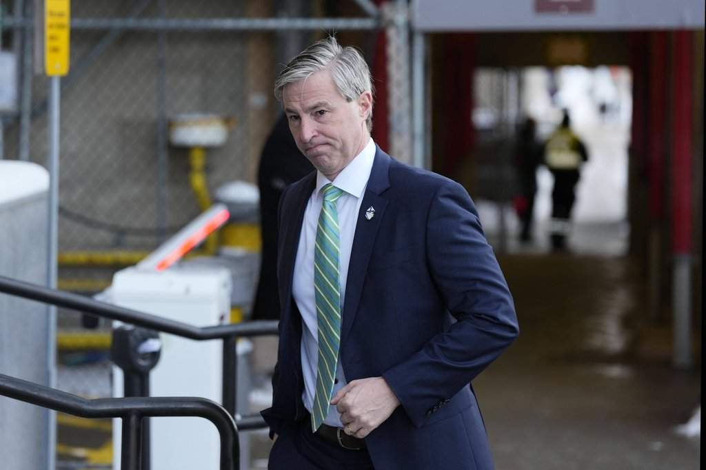 Premier of Nova Scotia Tim Houston arrives for a first ministers meeting in Ottawa, on Thursday, Jan. 29, 2026. THE CANADIAN PRESS/Justin Tang.