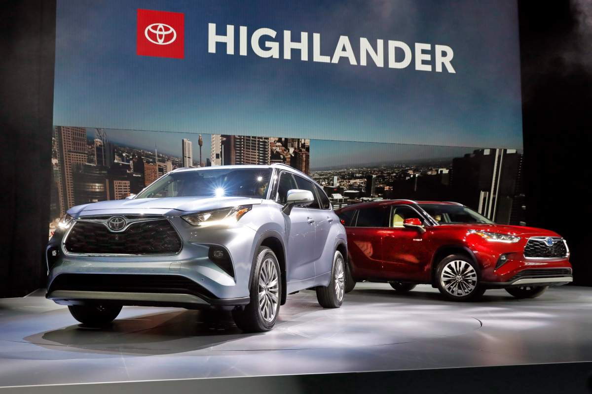 Toyota Highlanders on display