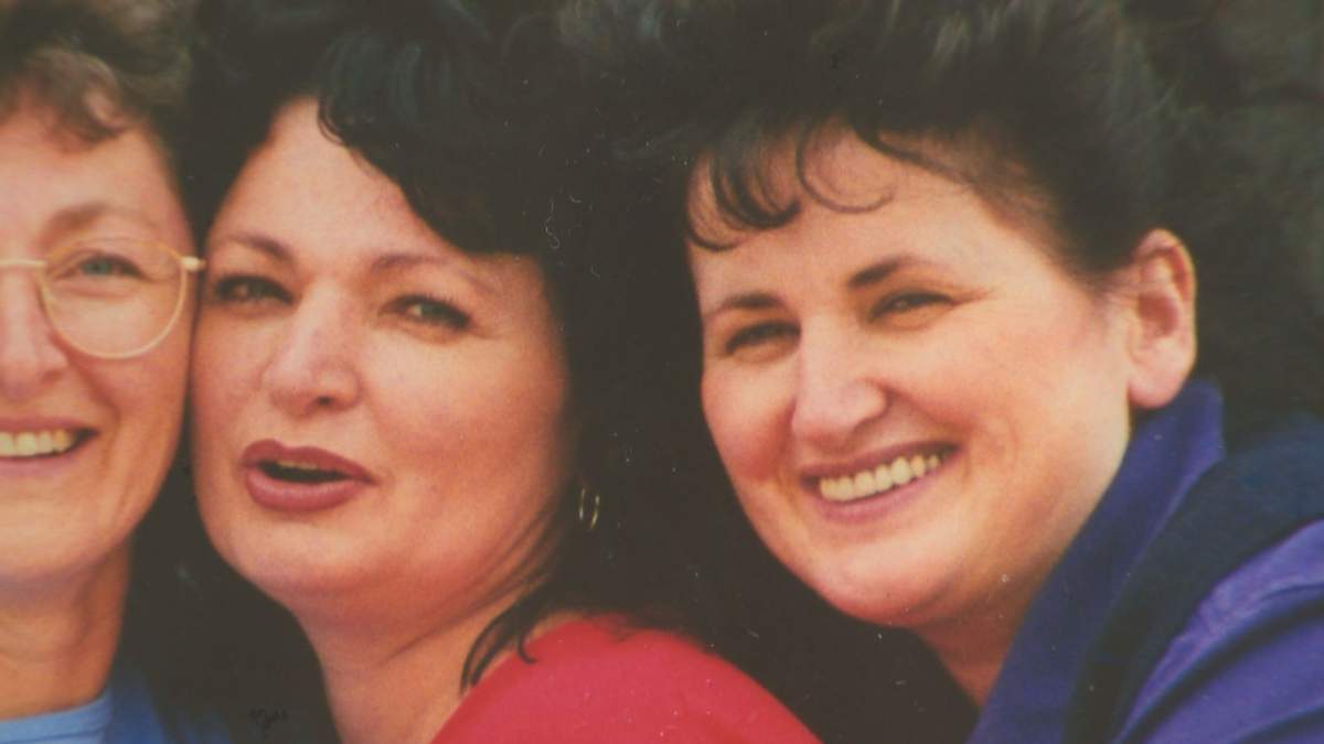 Beverly Sharp-Samograd, middle/left, and her sister Donna Lee Stavropoulos on the right.