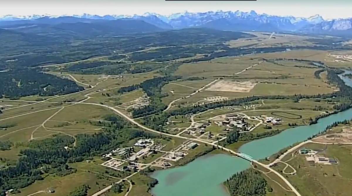 An aerial photo of the Mini Thni Stoney First Nation, located about 15 minutes west of Calgary.