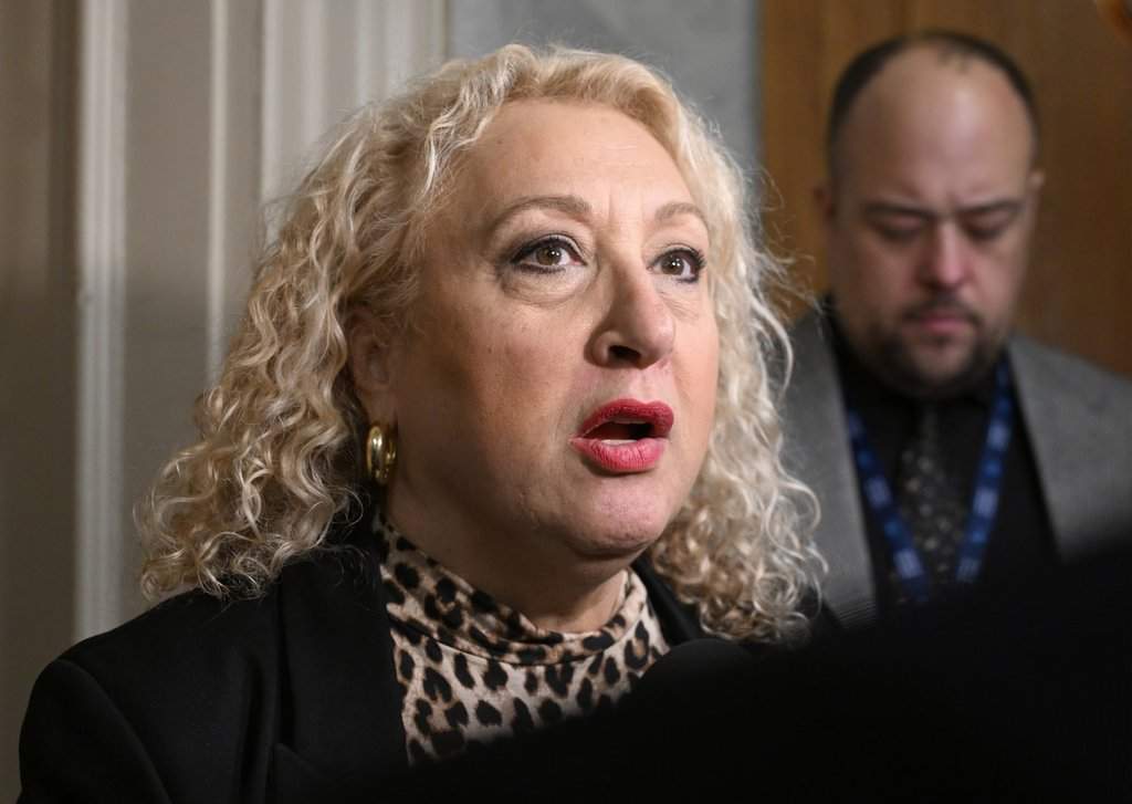 Quebec’s ethics commissioner is recommending an $8,000 fine against former Liberal MNA Sona Lakhoyan Olivier over alleged campaign rule violations.
