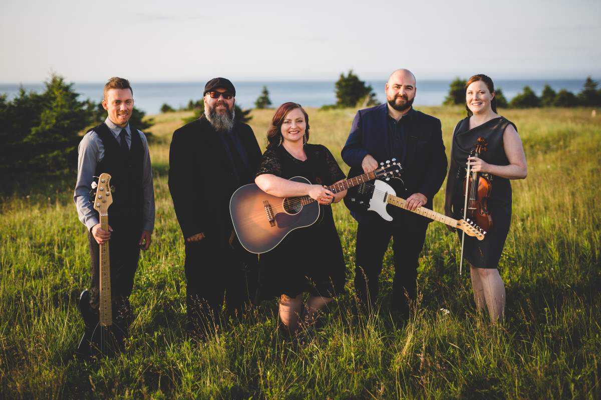 Derina Harvey Band - image