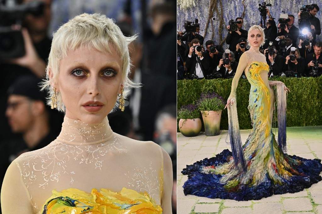 Emma Chamberlain arrives at The Metropolitan Museum of Art's Costume Institute benefit gala celebrating the opening of the "Costume Art" exhibition on Monday, May 4, 2026, in New York.
