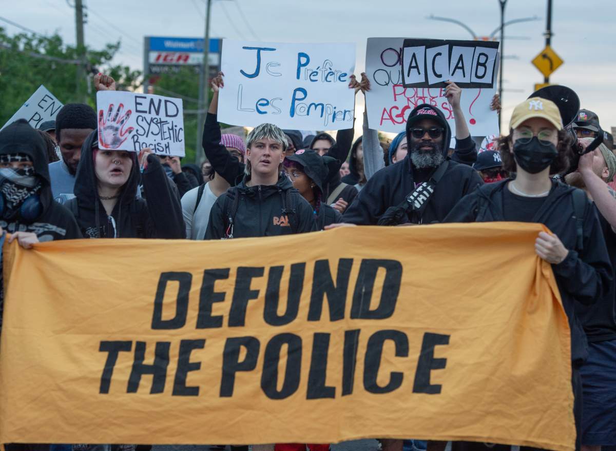 Que-Police-Insults-sidebar