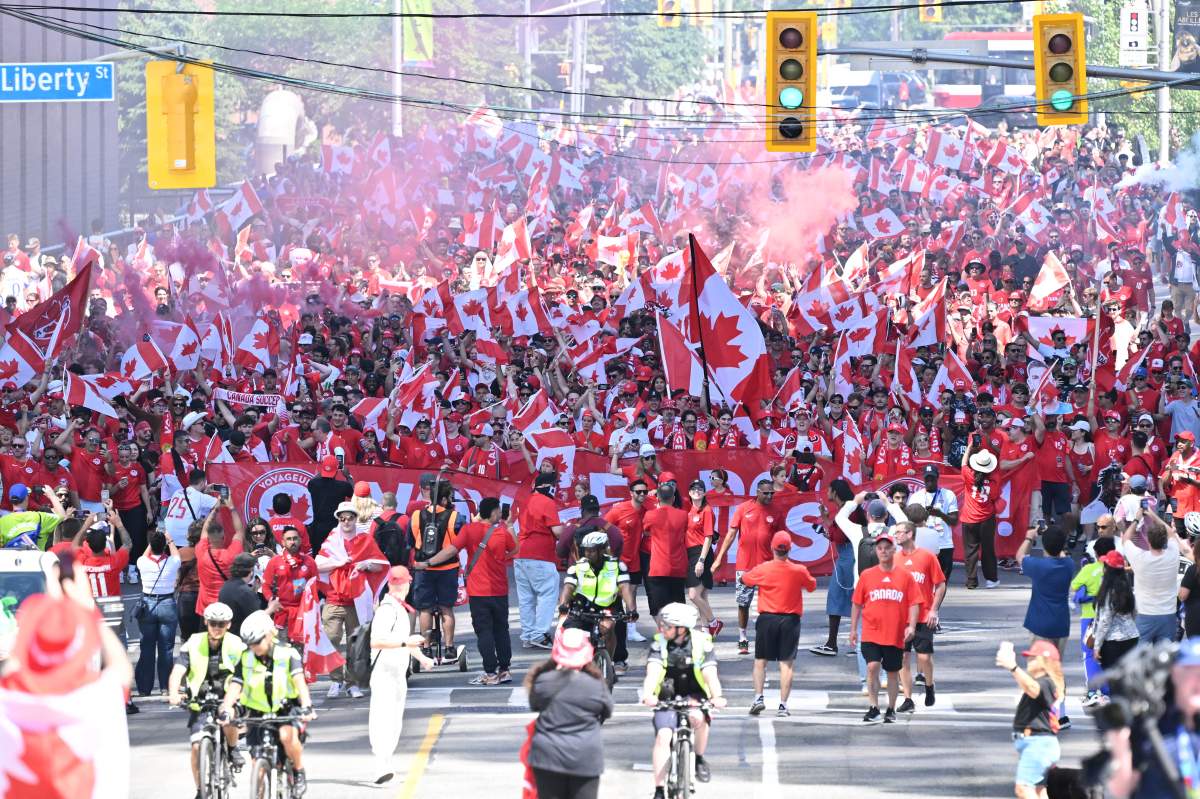 Canada's voyageurs parade