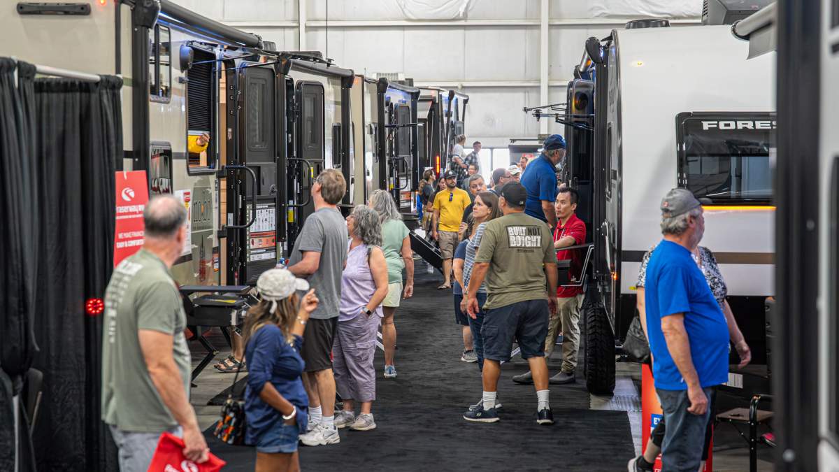 Snowbird RV Show & Sale - image