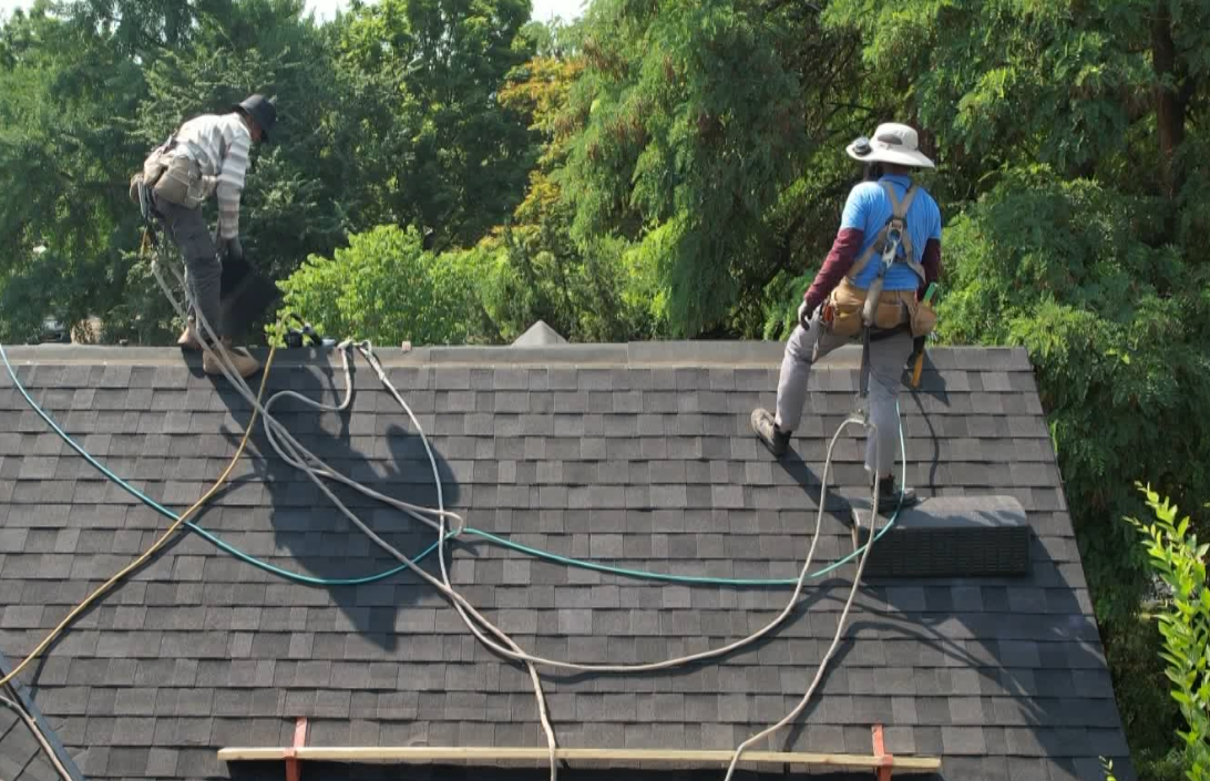Outdoor workers like roofers have become experts in working in the sun, But that hasnt stop hundreds of calls to the emergency because of heat related injuries.