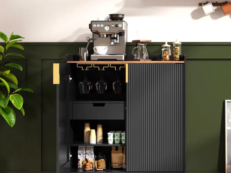 What better way to celebrate summer hosting season than with a cheers? Read on for sparkling finds from Pottery Barn, Wayfair, Simons and more.