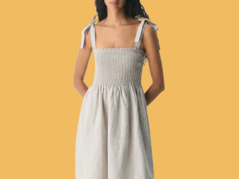 Read on for hot finds from Aritzia, Uniqlo, Levi's and more.