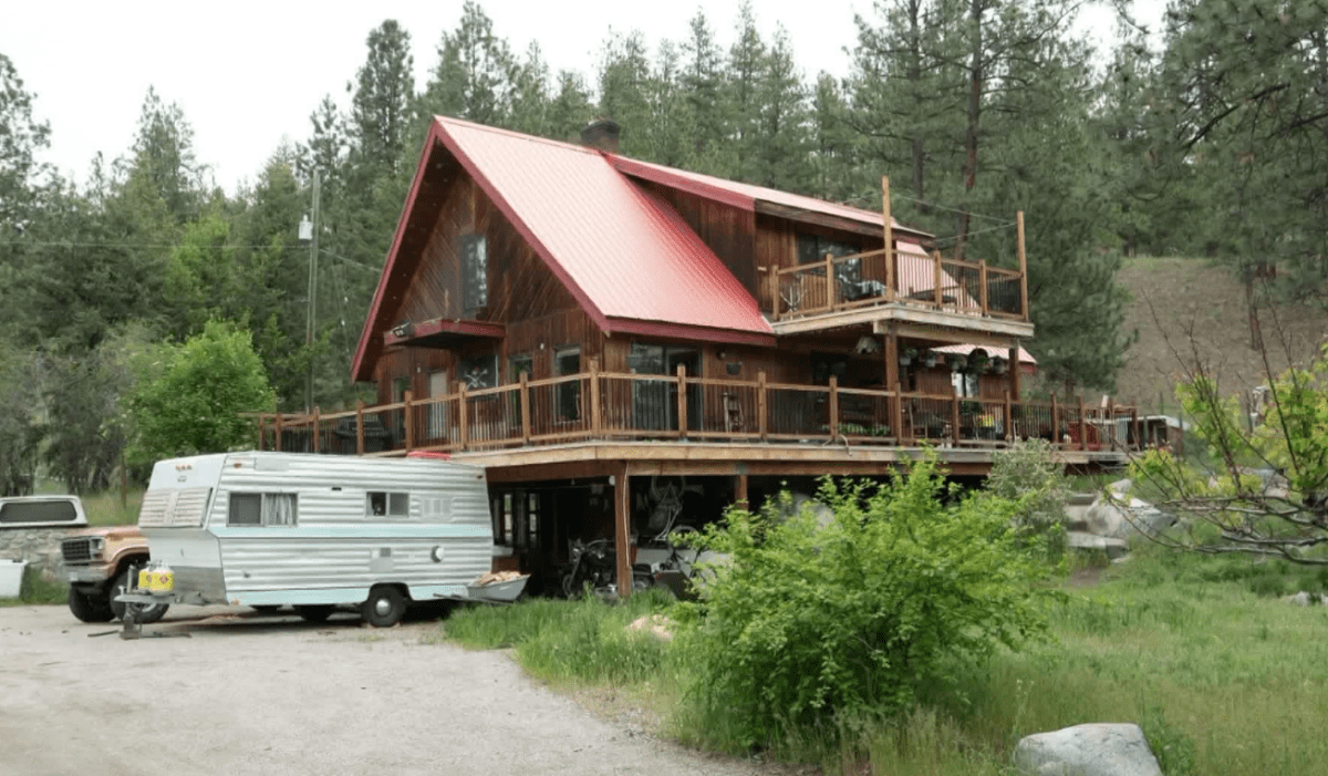 Ashleys home before the fire