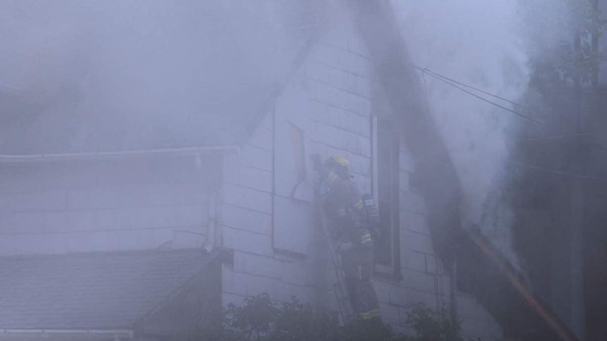 Crews fought the fire at the vacant Point Douglas home Thursday morning, WFPS said.
