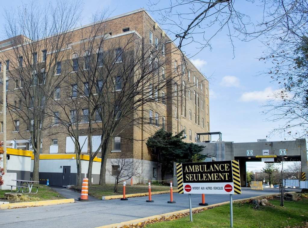 The emergency department entrance is shown a the Lachine Hospital in Montreal, Sunday, Nov. 14, 2021. 