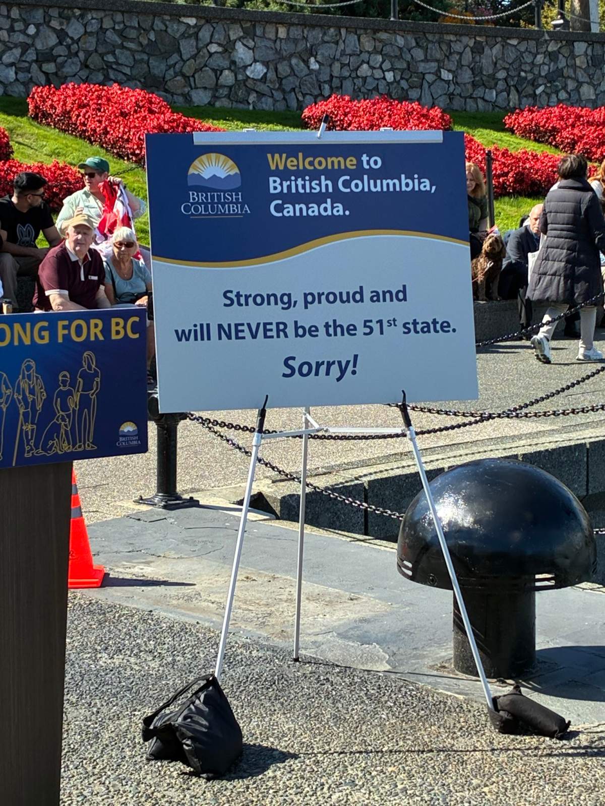 One of the new border signs.