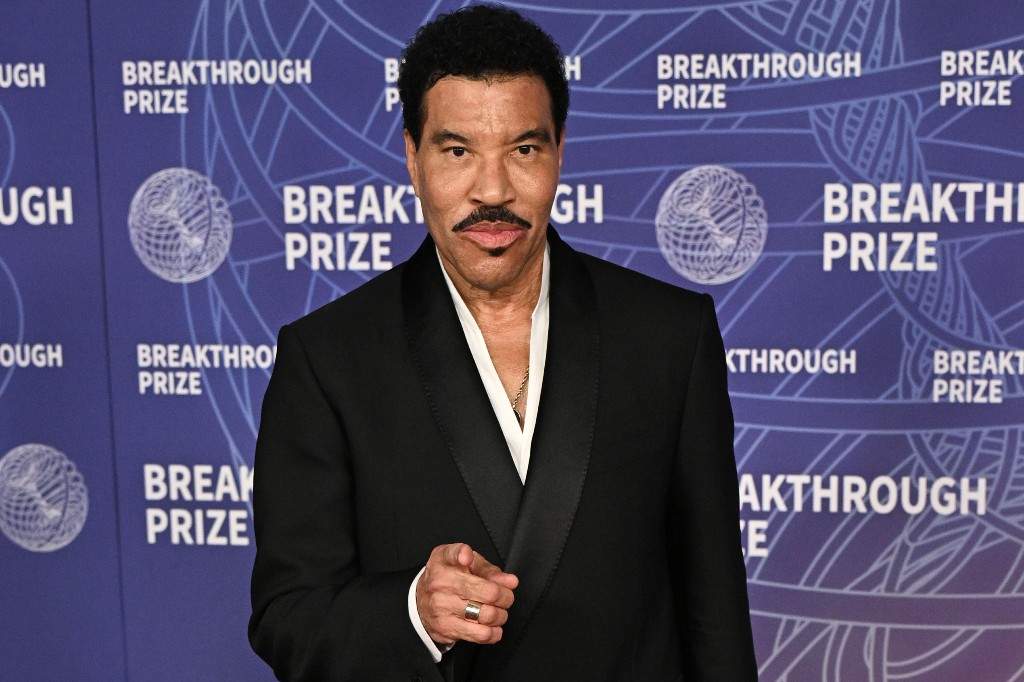 Lionel Richie arrives at the 12th Breakthrough Prize Ceremony on Saturday, April 18, 2026, at Barker Hangar in Santa Monica, Calif.