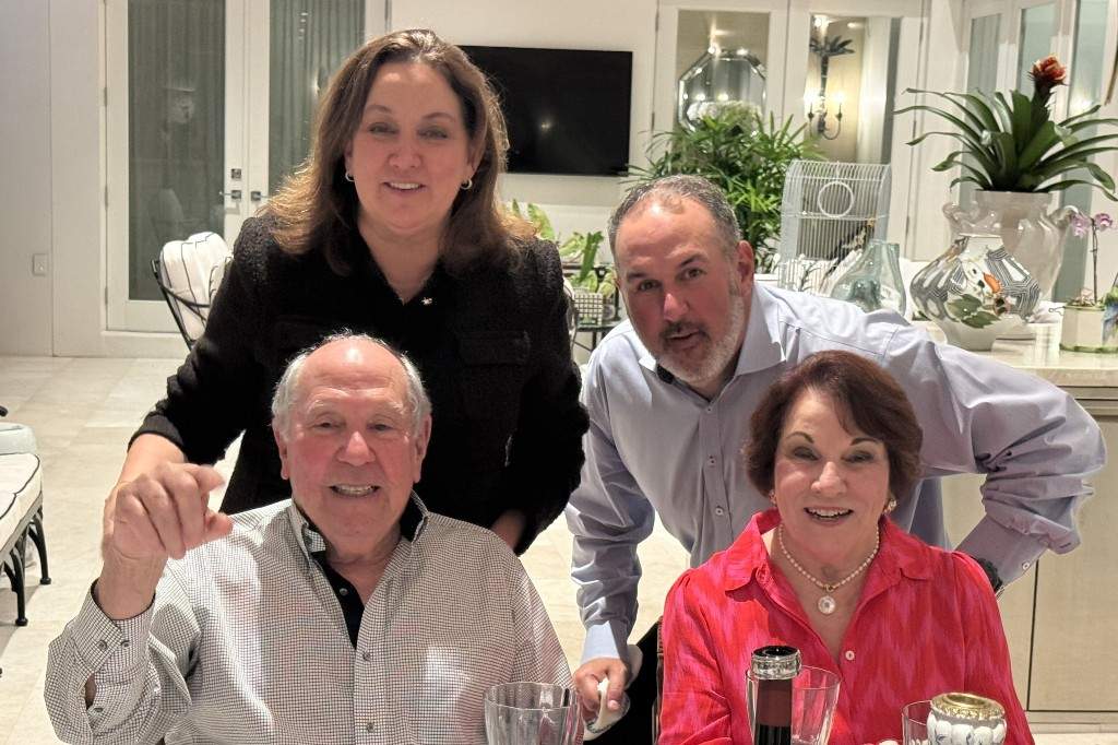 This undated photo provided by Silvia Larrieu on Tuesday, Sept. 8, 2026, shows Mario Lamar, bottom left, and his wife, Lili, bottomr right.