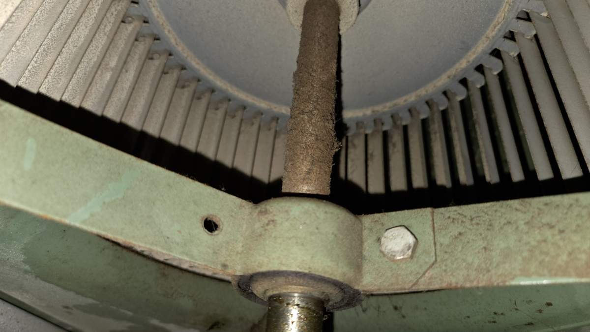Shernette Smith took this photo herself after the duct-cleaning crew left. She says it shows that the motor fan wasn't cleaned and looks nothing like the "after" photo the company showed her.