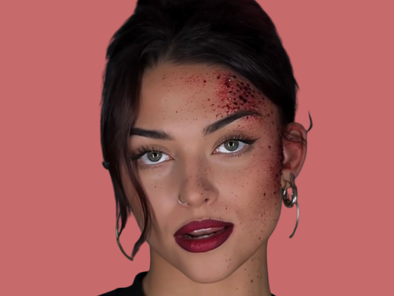Halloween makeup by @mualizzyr.